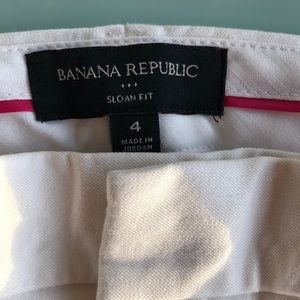 Banana Republic white Sloan Fit capris
